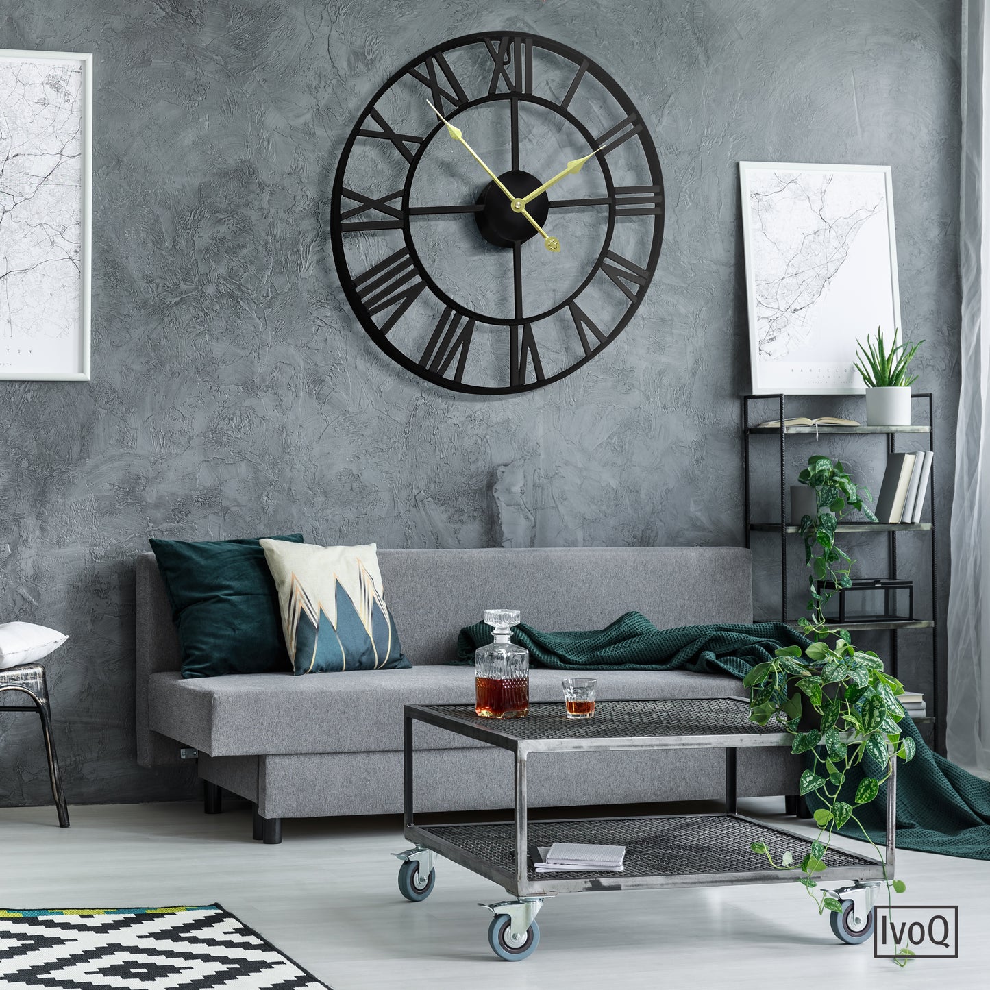 IvoQ Wandklok Zwart Romeins Gouden Wijzers 40 cm